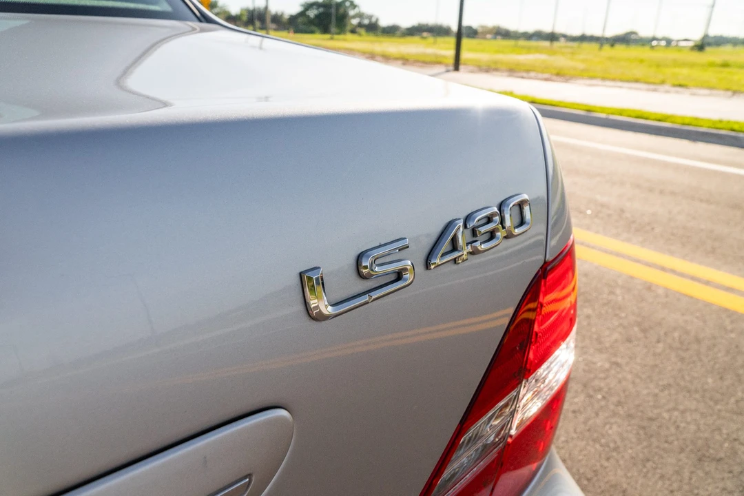 2006 Lexus LS 3rd Gen - Image 30 of 31
