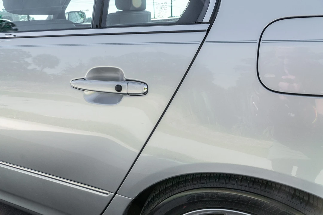2006 Lexus LS 3rd Gen - Image 22 of 31