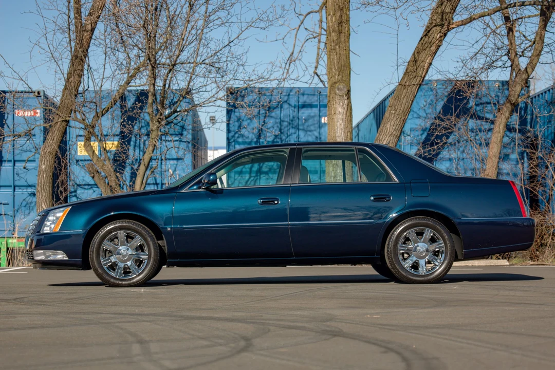 2007 Cadillac DTS - Image 8 of 31