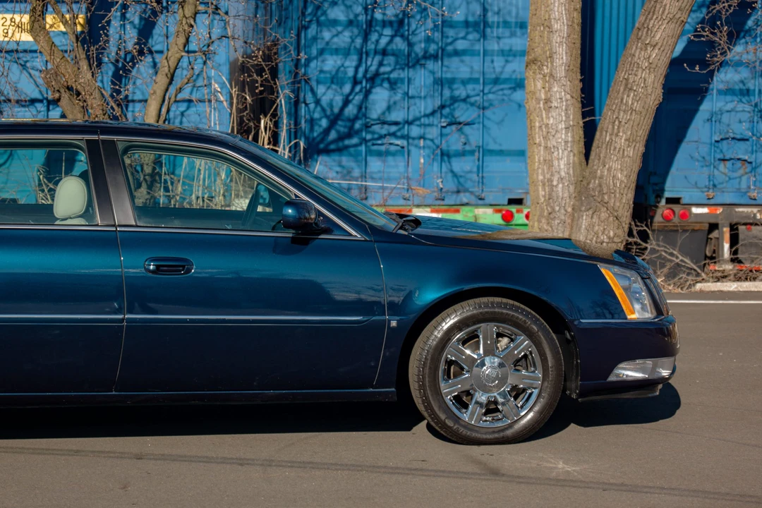 2007 Cadillac DTS - Image 29 of 31