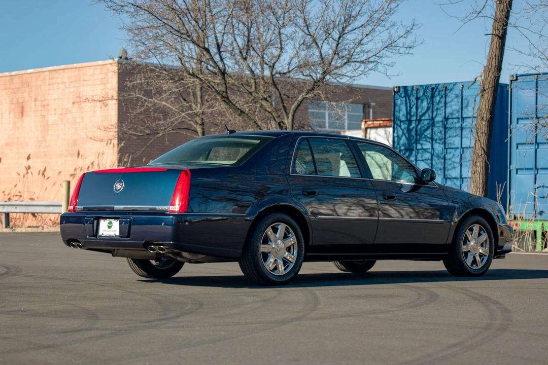 2007 Cadillac DTS - Image 14 of 31