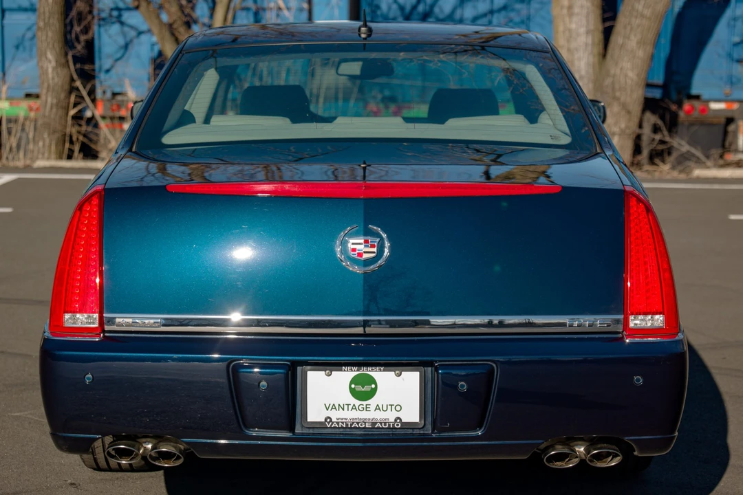 2007 Cadillac DTS - Image 13 of 31