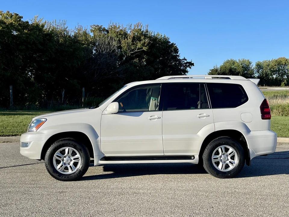 2007 Lexus GX 1st Gen - Image 2 of 31