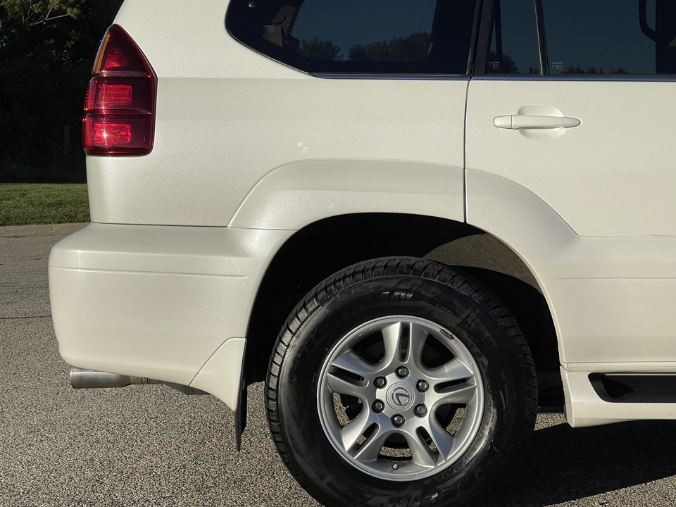 2007 Lexus GX 1st Gen - Image 19 of 31