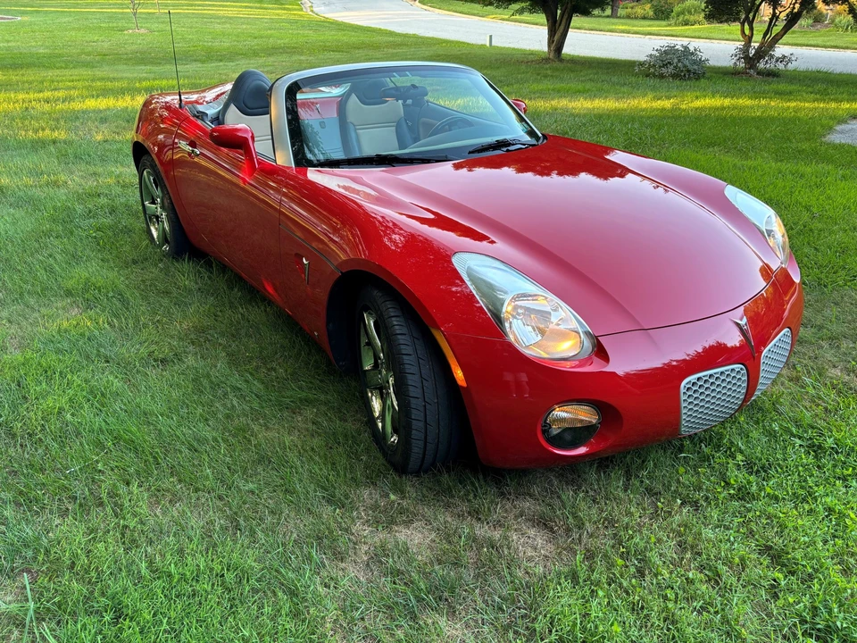 2007 Pontiac Solstice - Image 12 of 31