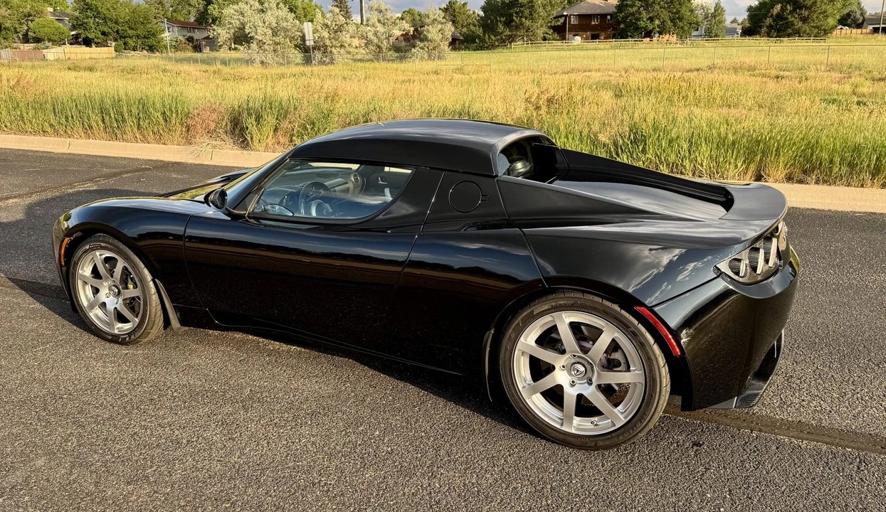 2008 Tesla Roadster - Image 8 of 31