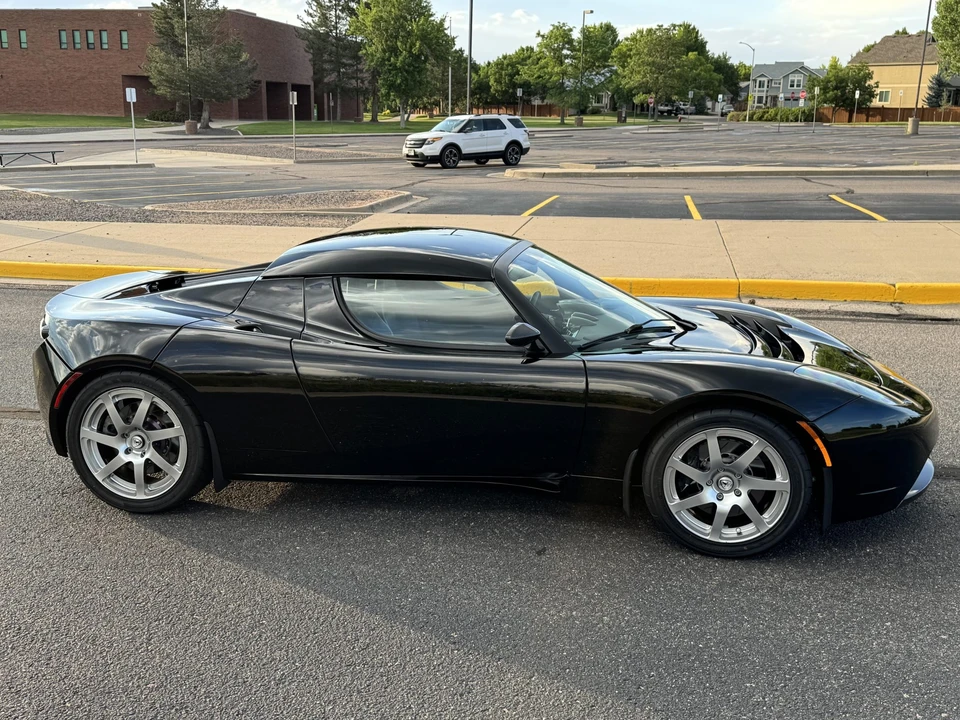 2008 Tesla Roadster - Image 20 of 31