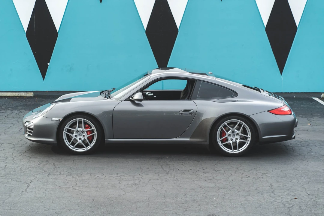 2009 Porsche 997 Carrera 4S - Image 10 of 31