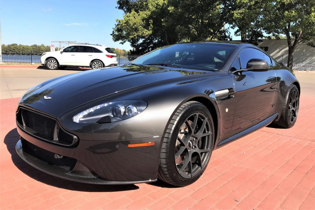 2010 Aston Martin V8 Vantage (2006-2017) - Image 2 of 31