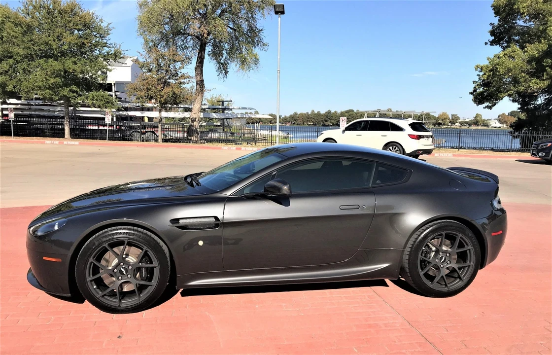 2010 Aston Martin V8 Vantage (2006-2017) - Image 5 of 31