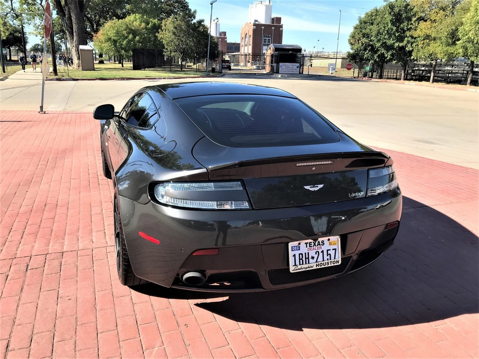 2010 Aston Martin V8 Vantage (2006-2017) - Image 11 of 31