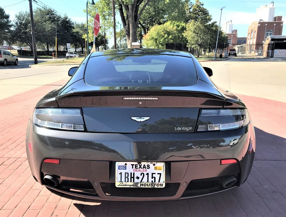 2010 Aston Martin V8 Vantage (2006-2017) - Image 15 of 31