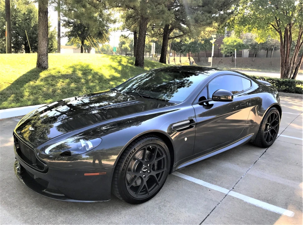 2010 Aston Martin V8 Vantage (2006-2017) - Image 25 of 31