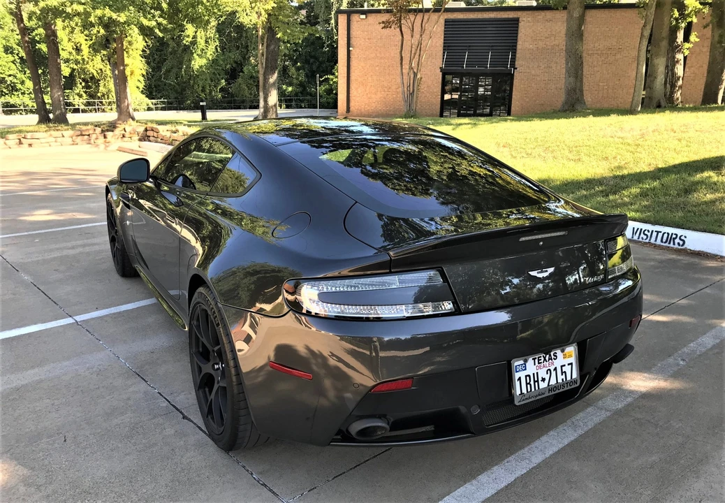 2010 Aston Martin V8 Vantage (2006-2017) - Image 29 of 31