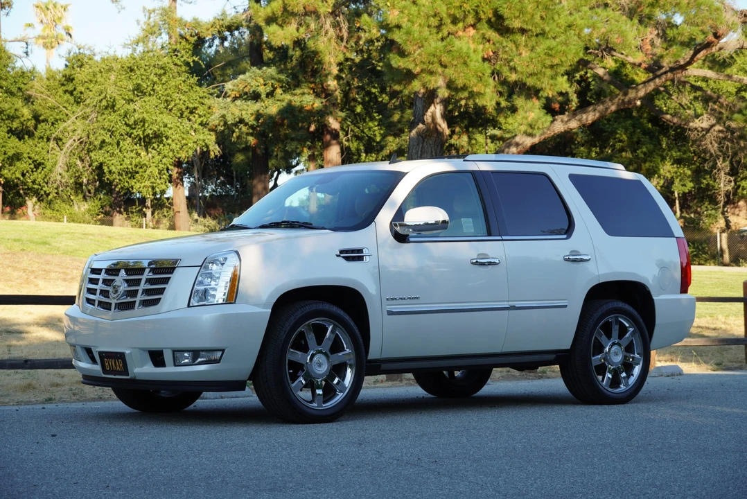 2011 Cadillac Escalade & EXT 3rd Gen - Image 9 of 31