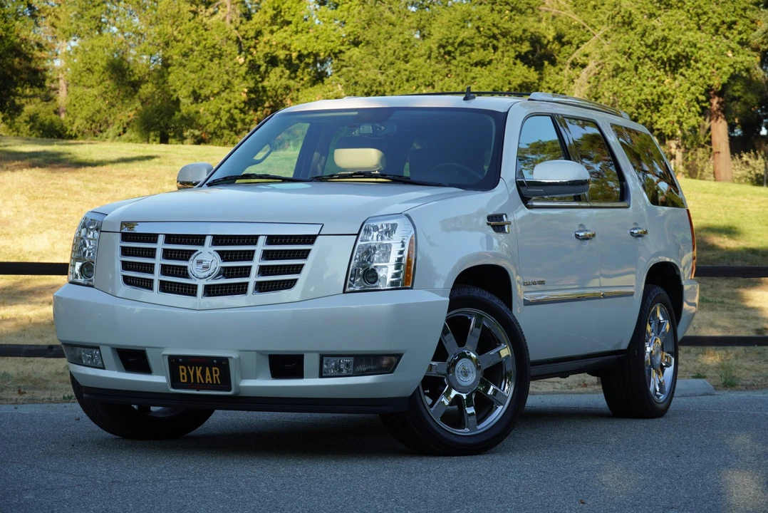 2011 Cadillac Escalade & EXT 3rd Gen - Image 4 of 31