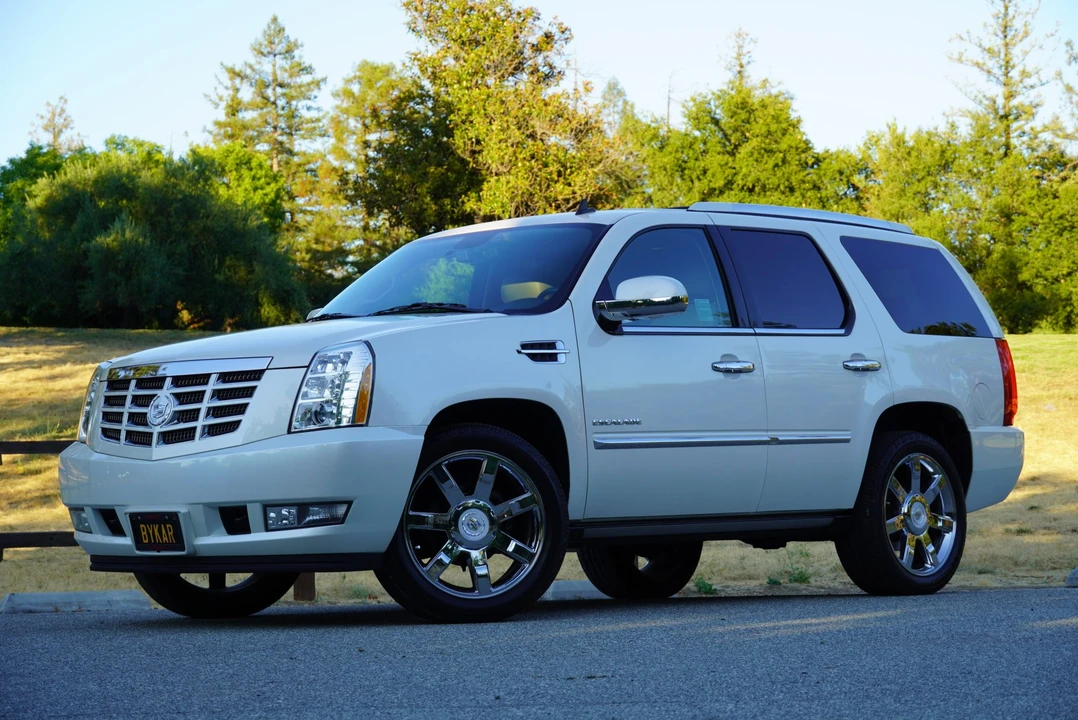2011 Cadillac Escalade & EXT 3rd Gen - Image 8 of 31