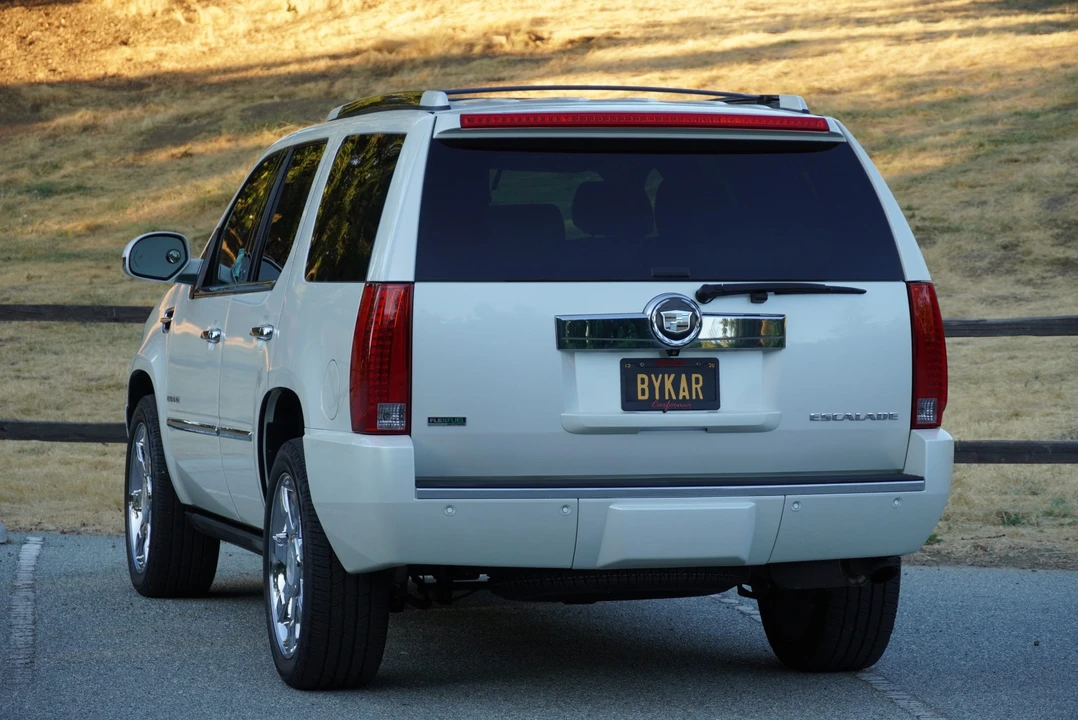 2011 Cadillac Escalade & EXT 3rd Gen - Image 22 of 31