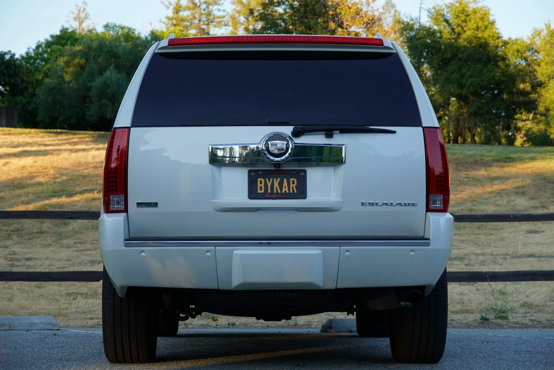 2011 Cadillac Escalade & EXT 3rd Gen - Image 24 of 31