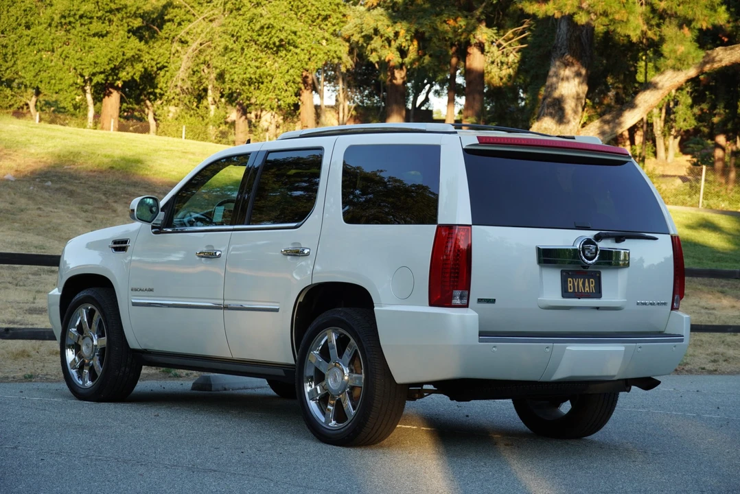 2011 Cadillac Escalade & EXT 3rd Gen - Image 20 of 31