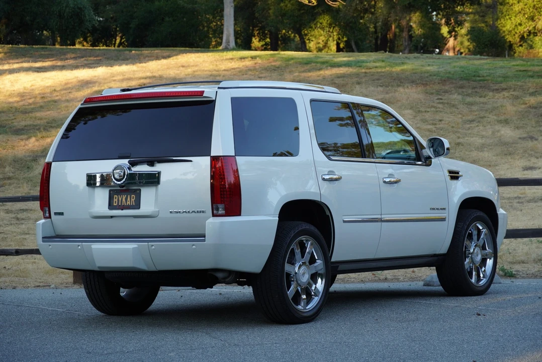 2011 Cadillac Escalade & EXT 3rd Gen - Image 29 of 31