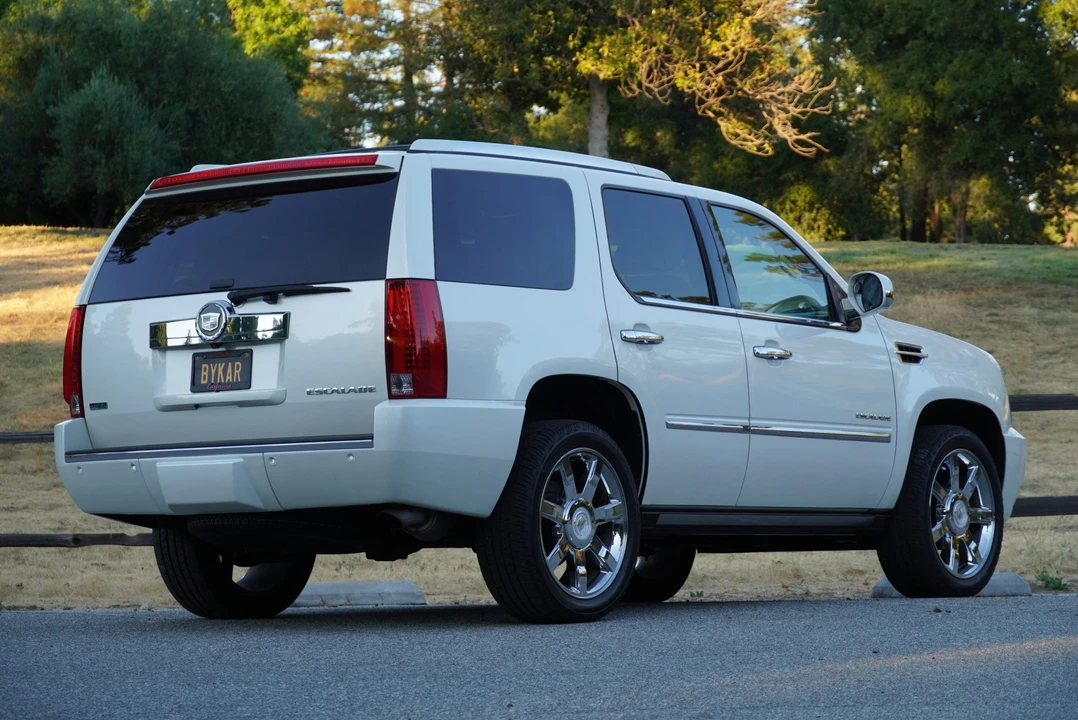 2011 Cadillac Escalade & EXT 3rd Gen - Image 28 of 31