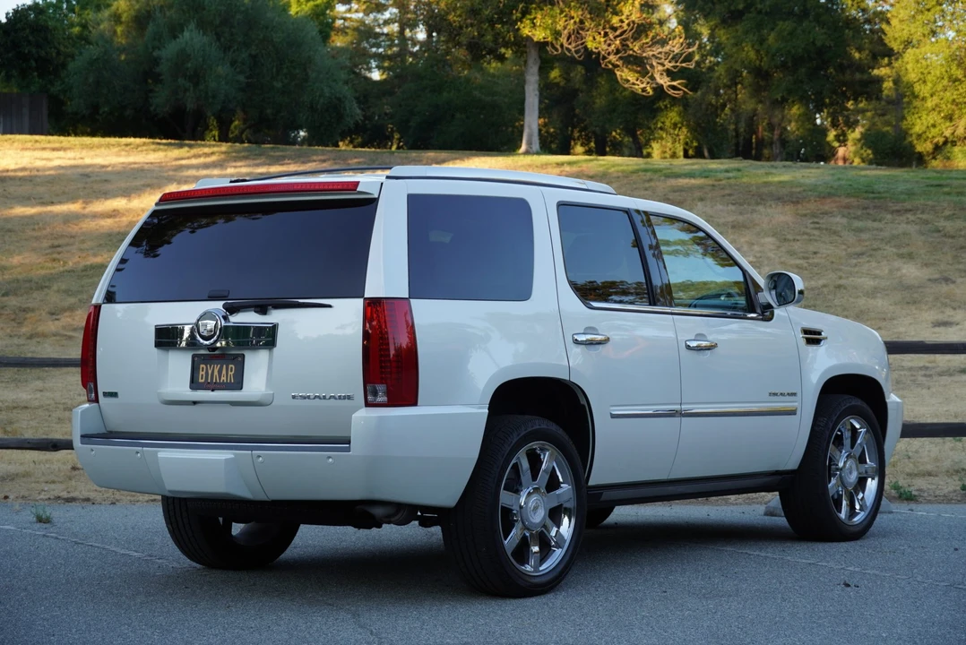 2011 Cadillac Escalade & EXT 3rd Gen - Image 30 of 31