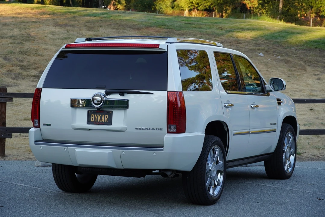 2011 Cadillac Escalade & EXT 3rd Gen - Image 26 of 31
