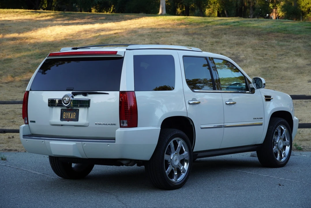 2011 Cadillac Escalade & EXT 3rd Gen - Image 31 of 31