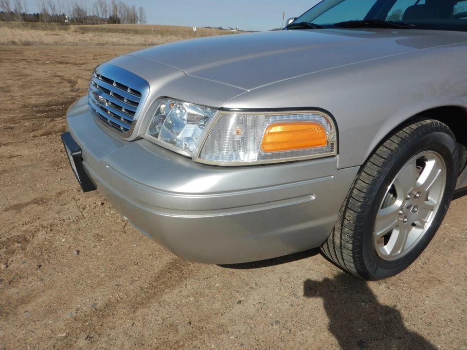 2011 Ford Crown Victoria - Image 16 of 31