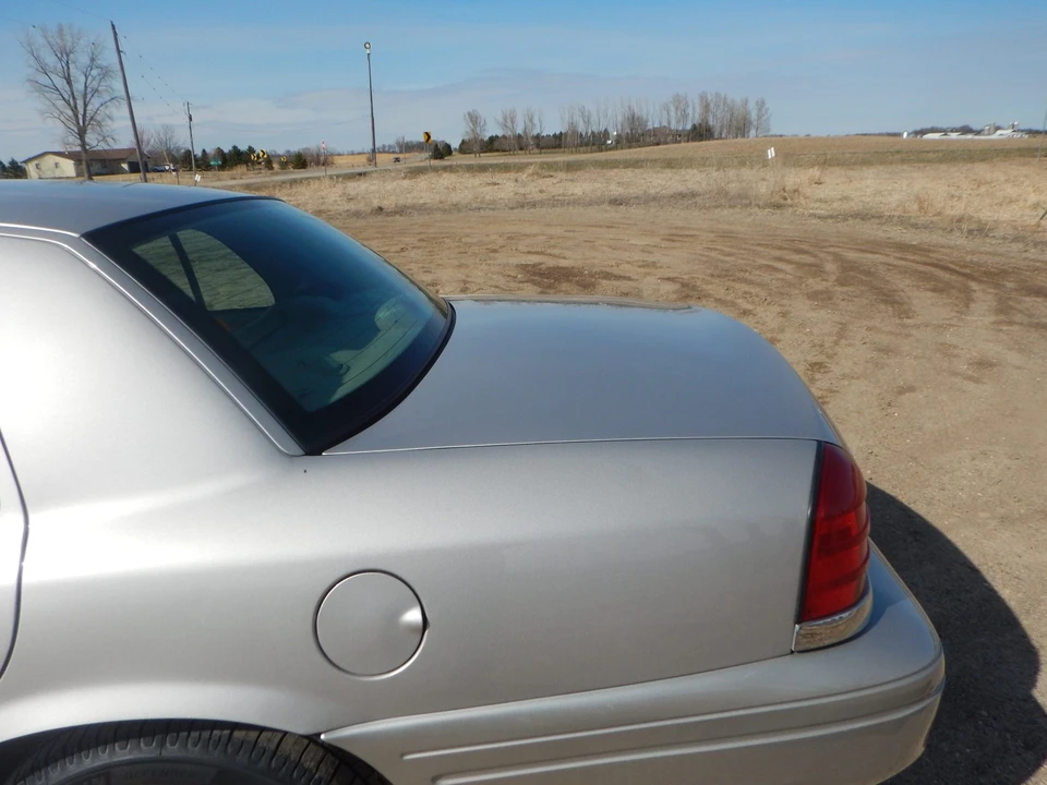 2011 Ford Crown Victoria - Image 20 of 31