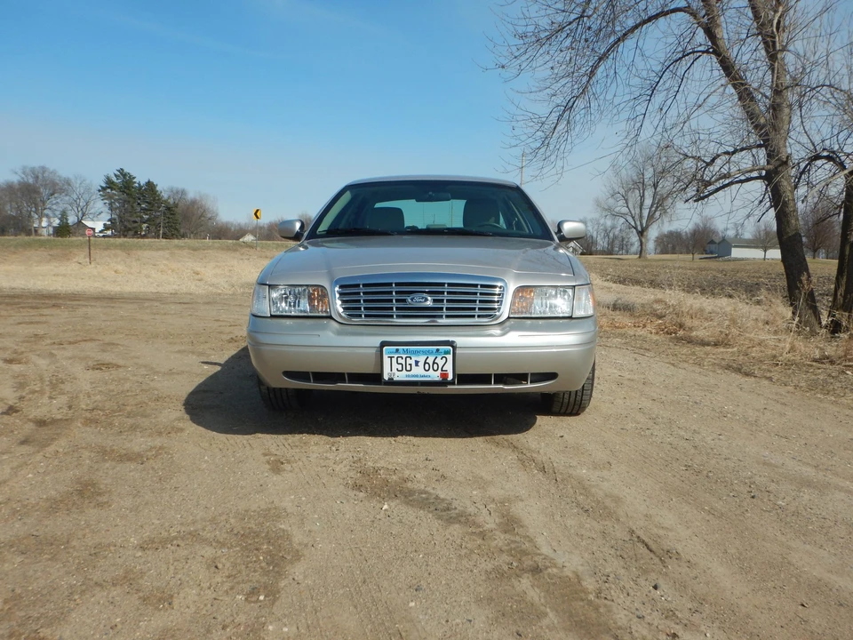 2011 Ford Crown Victoria - Image 12 of 31