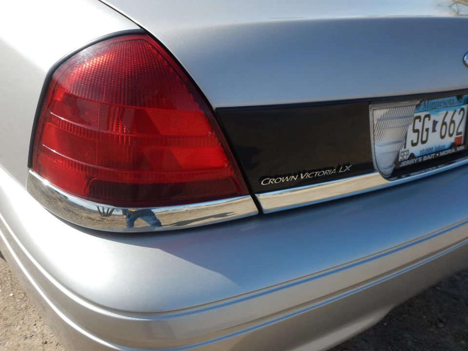 2011 Ford Crown Victoria - Image 22 of 31