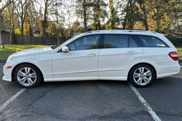 2011 Mercedes-Benz W212 E-Class - Image 3 of 8