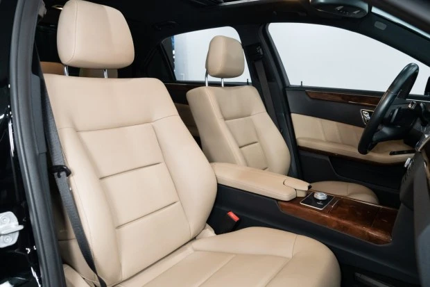 2011 Mercedes-Benz W212 E-Class - Image 4 of 8