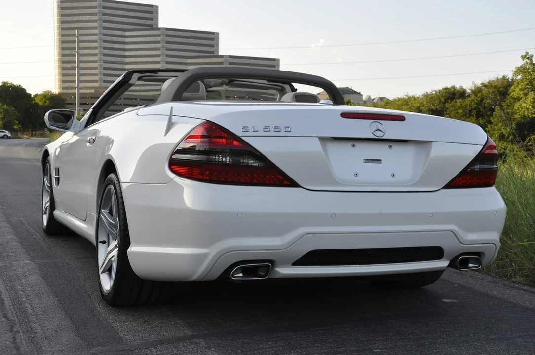 2011 Mercedes-Benz R230 SL-Class - Image 8 of 31