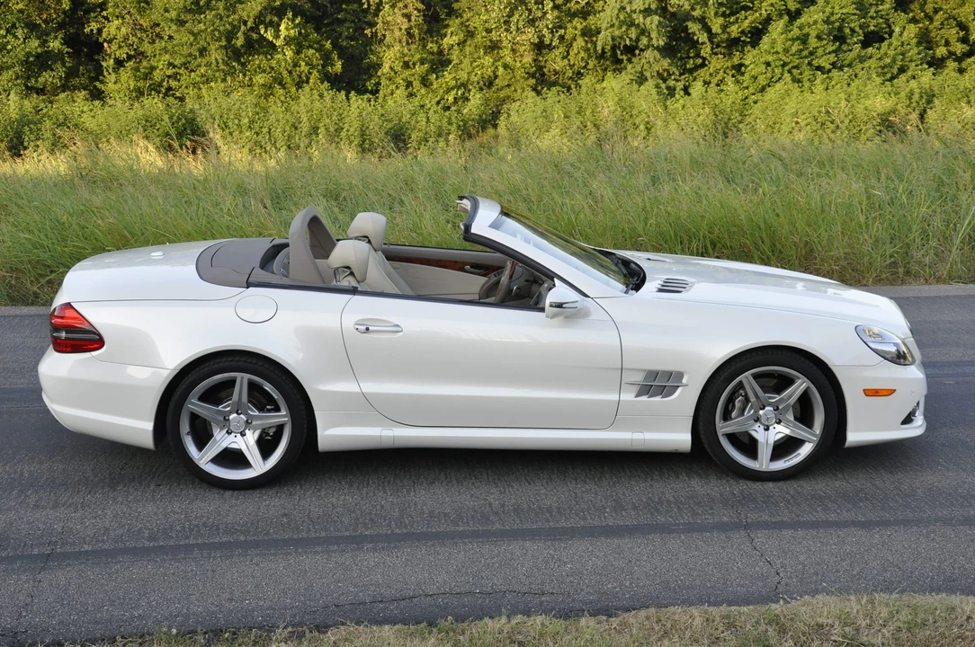 2011 Mercedes-Benz R230 SL-Class - Image 12 of 31