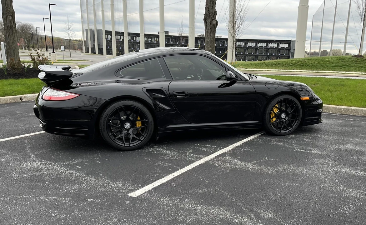 2011 Porsche 997 Turbo - Image 15 of 31
