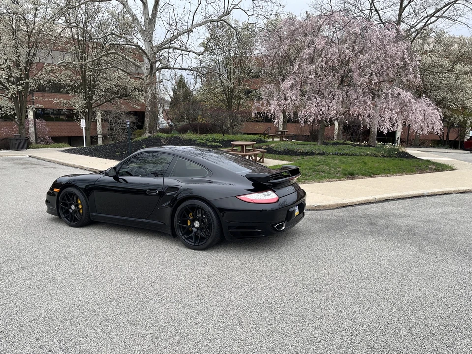 2011 Porsche 997 Turbo - Image 10 of 31