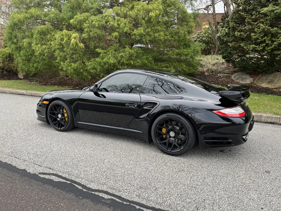 2011 Porsche 997 Turbo - Image 8 of 31