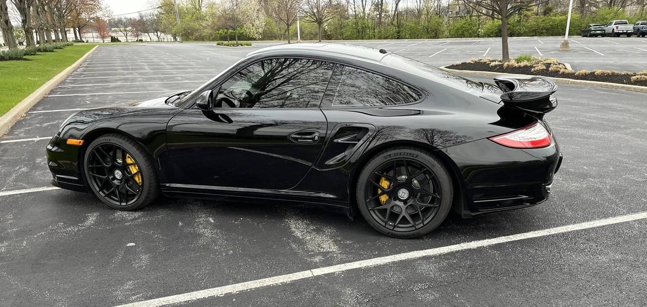 2011 Porsche 997 Turbo - Image 17 of 31