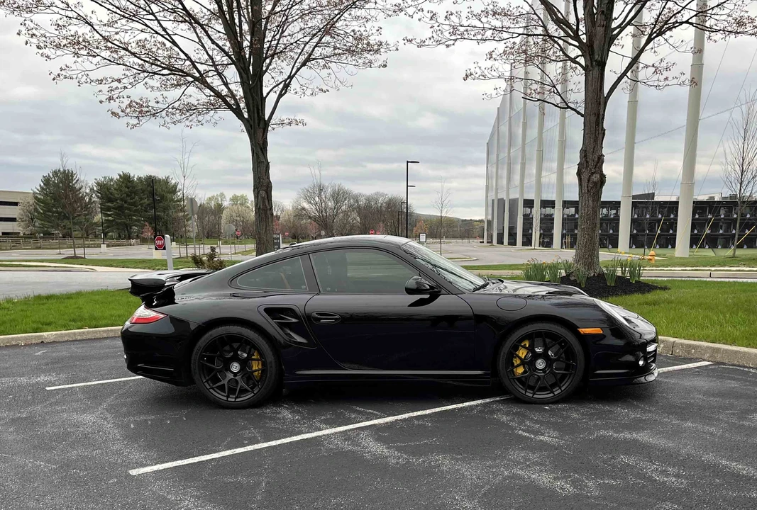2011 Porsche 997 Turbo S - Image 9 of 31