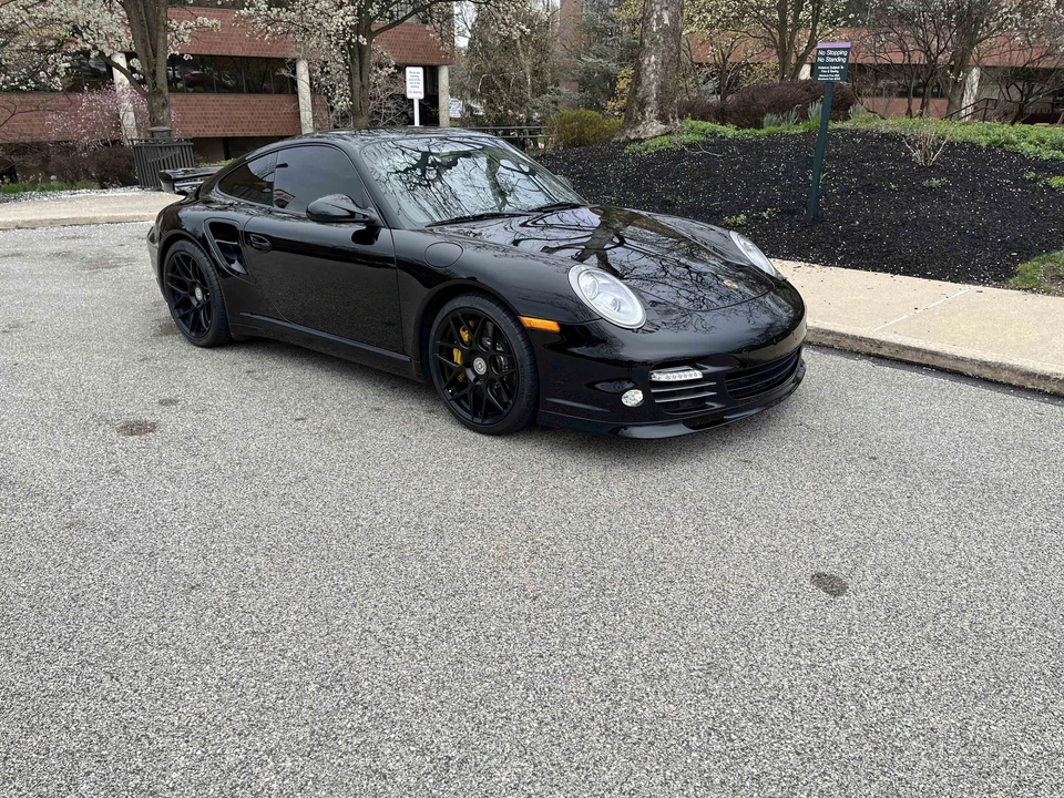 2011 Porsche 997 Turbo S - Image 13 of 31