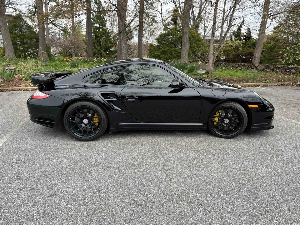 2011 Porsche 997 Turbo S - Image 22 of 31