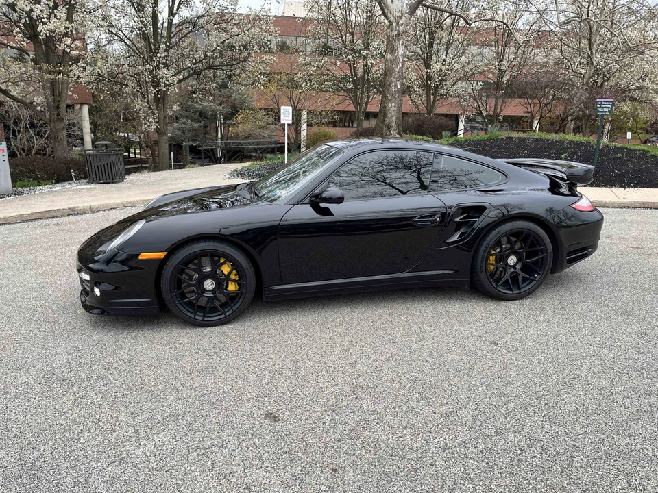 2011 Porsche 997 Turbo S - Image 24 of 31