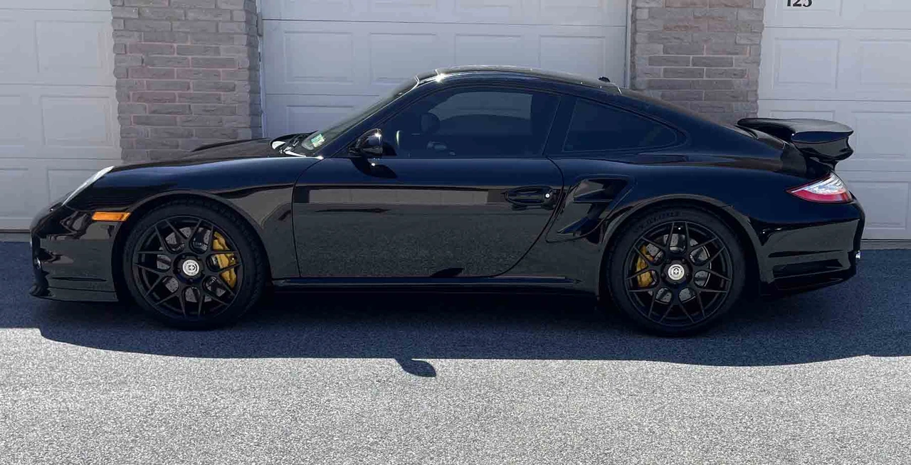 2011 Porsche 997 Turbo S - Image 21 of 31