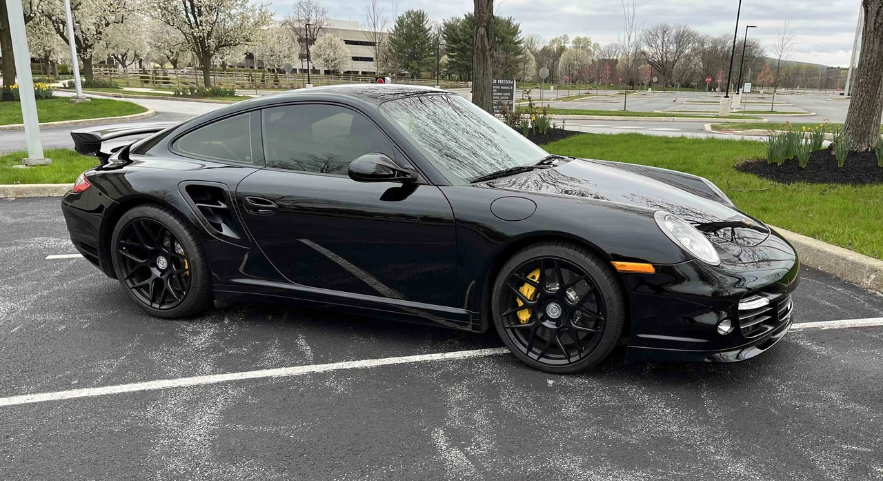 2011 Porsche 997 Turbo S - Image 19 of 31