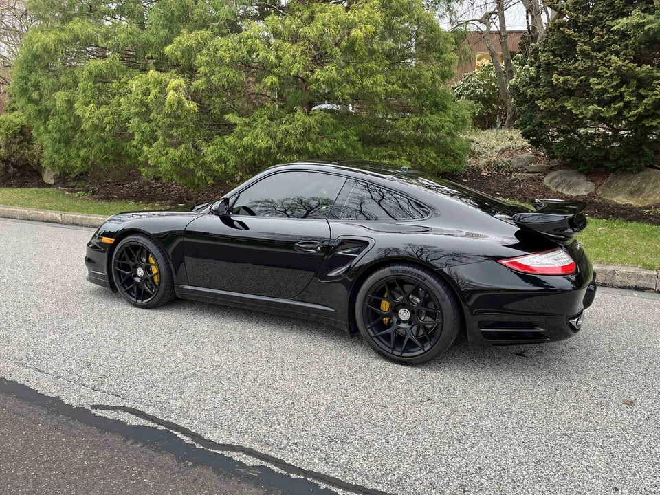 2011 Porsche 997 Turbo S - Image 16 of 31