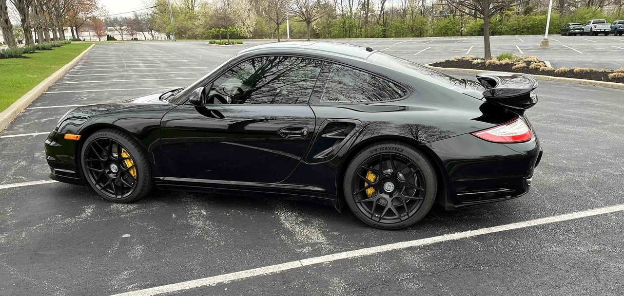 2011 Porsche 997 Turbo S - Image 23 of 31