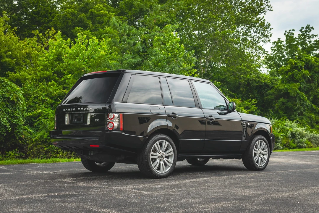 2012 Land Rover Range Rover L322 - Image 17 of 31